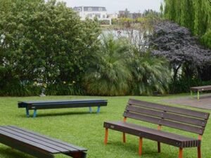 Bancos de plazas y paseos